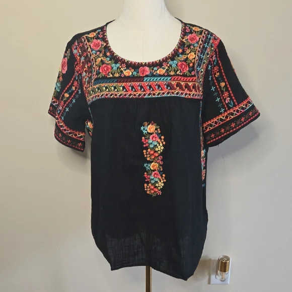 NWT Savanna Jane Embroidered Top – Medium, 100% Cotton Boho Stitching - Picture 1 of 7